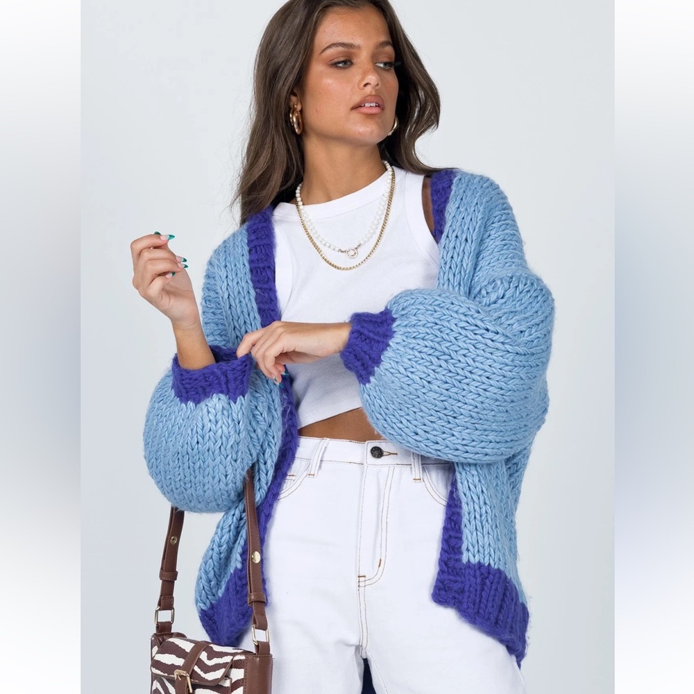 Princess Polly chunky Light Blue and Dark Blue Cardigan size xs/s